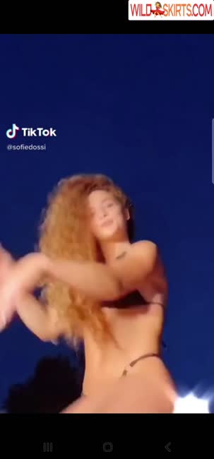 Sofie Dossi / sofiedossi nude Instagram leaked video #128