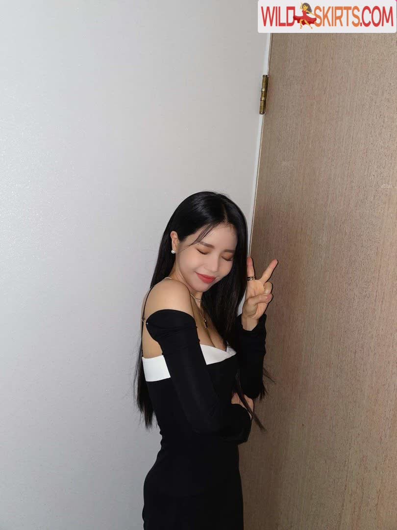 Solar / Mamamoo / solarkeem nude Instagram leaked photo #2