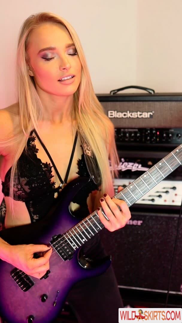 Sophie Lloyd / SophieGuitar / sophieguitar_ nude Patreon, Instagram leaked photo #1