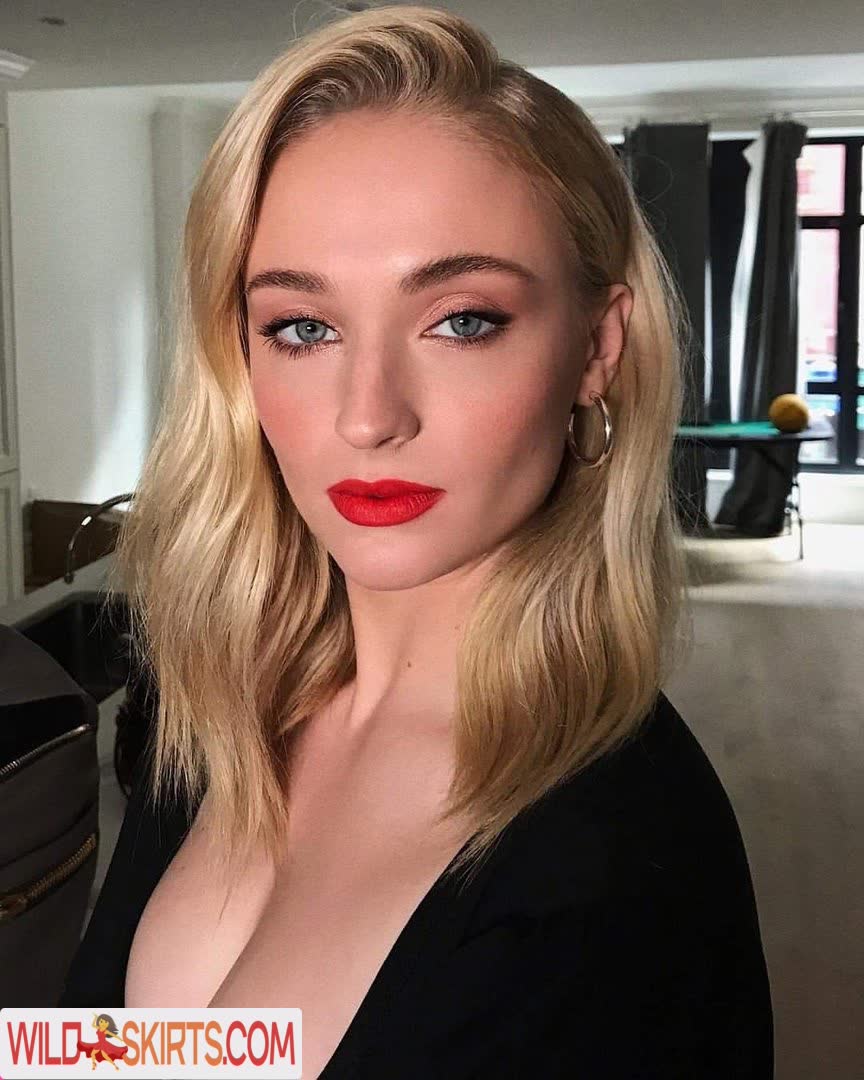 Sophie Turner / Derek Deso Wife / sexysophieturner / sophiet nude OnlyFans, Instagram leaked photo #14