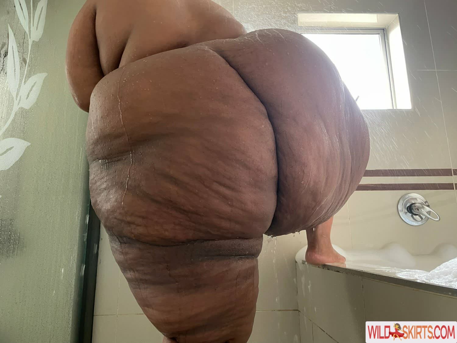 South African Thick nude leaked photo #30