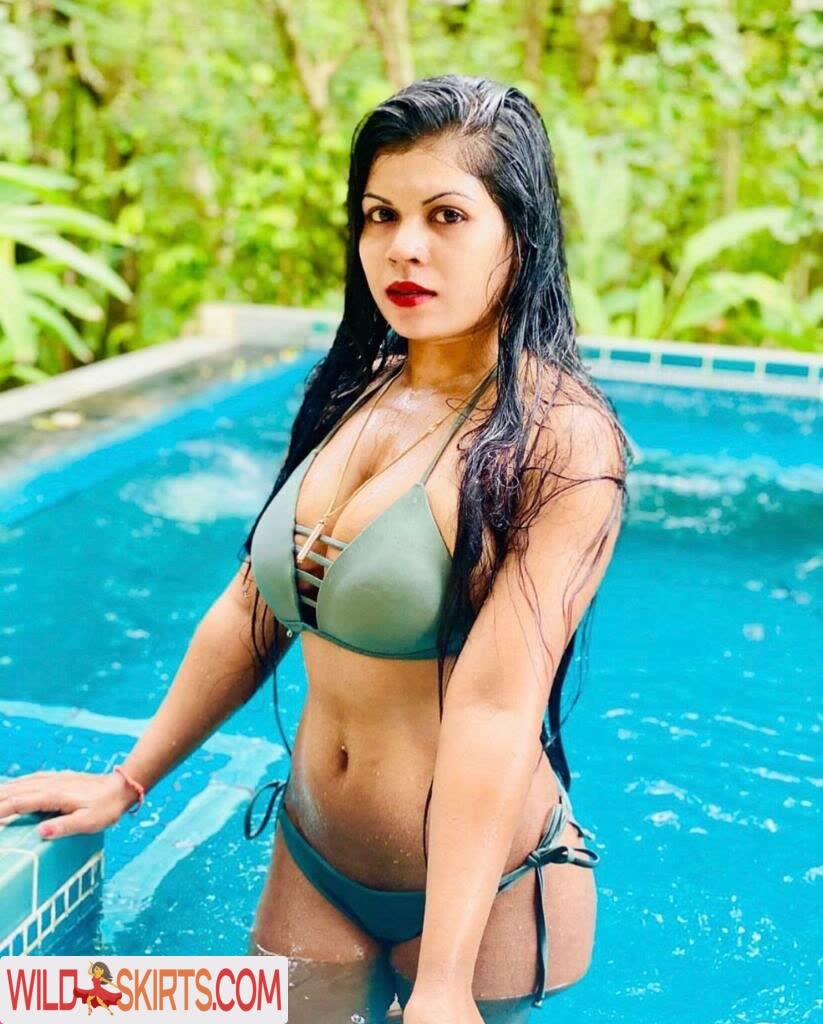 Sri Lanka / Sri Lankan Girls / hashini.guruge / poojaniperera nude OnlyFans, Instagram leaked photo #15