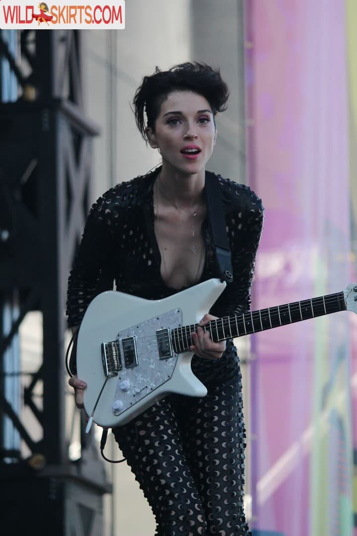 St Vincent nude leaked photo #24