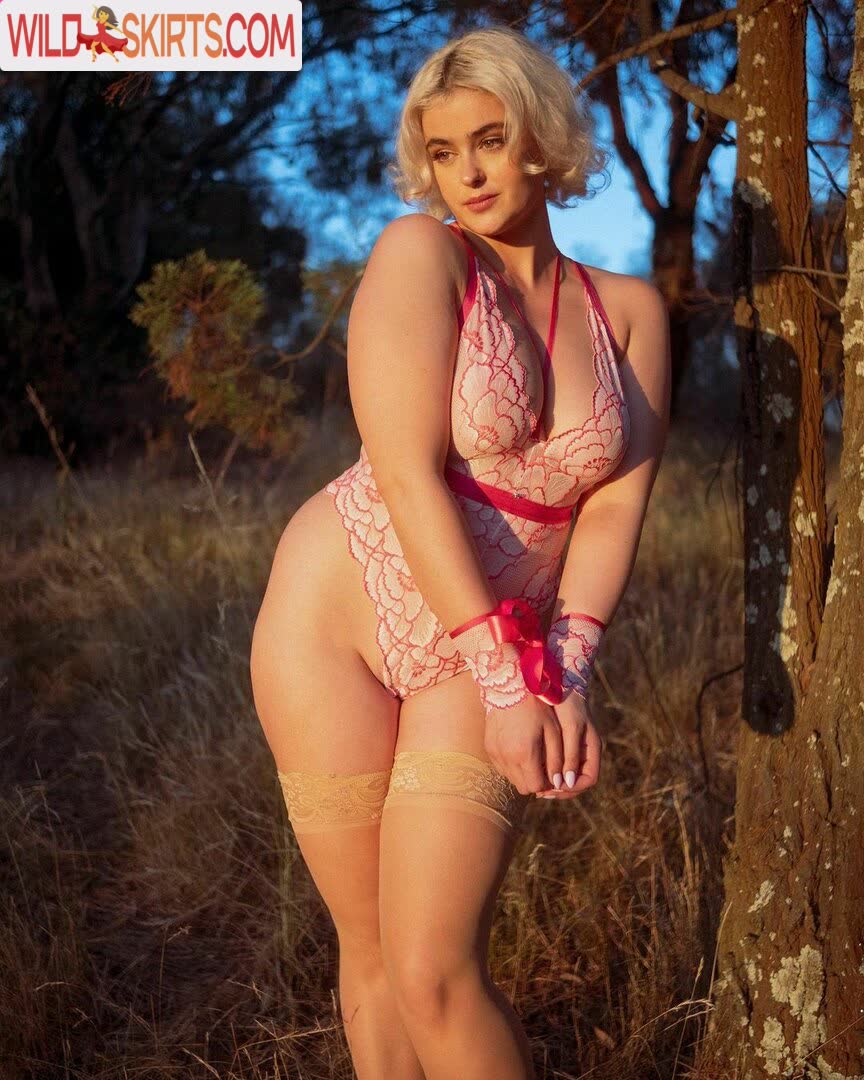 Stefania Ferrario / stefania_model / stefaniaferrario nude OnlyFans, Patreon, Instagram leaked photo #9