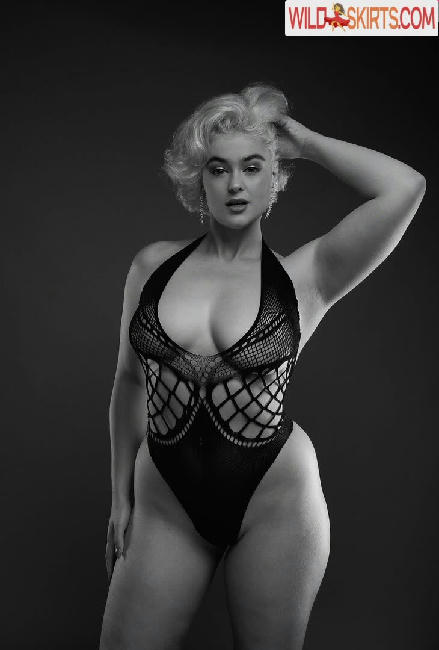 Stefania Ferrario / stefania_model / stefaniaferrario nude OnlyFans, Instagram leaked photo #1984