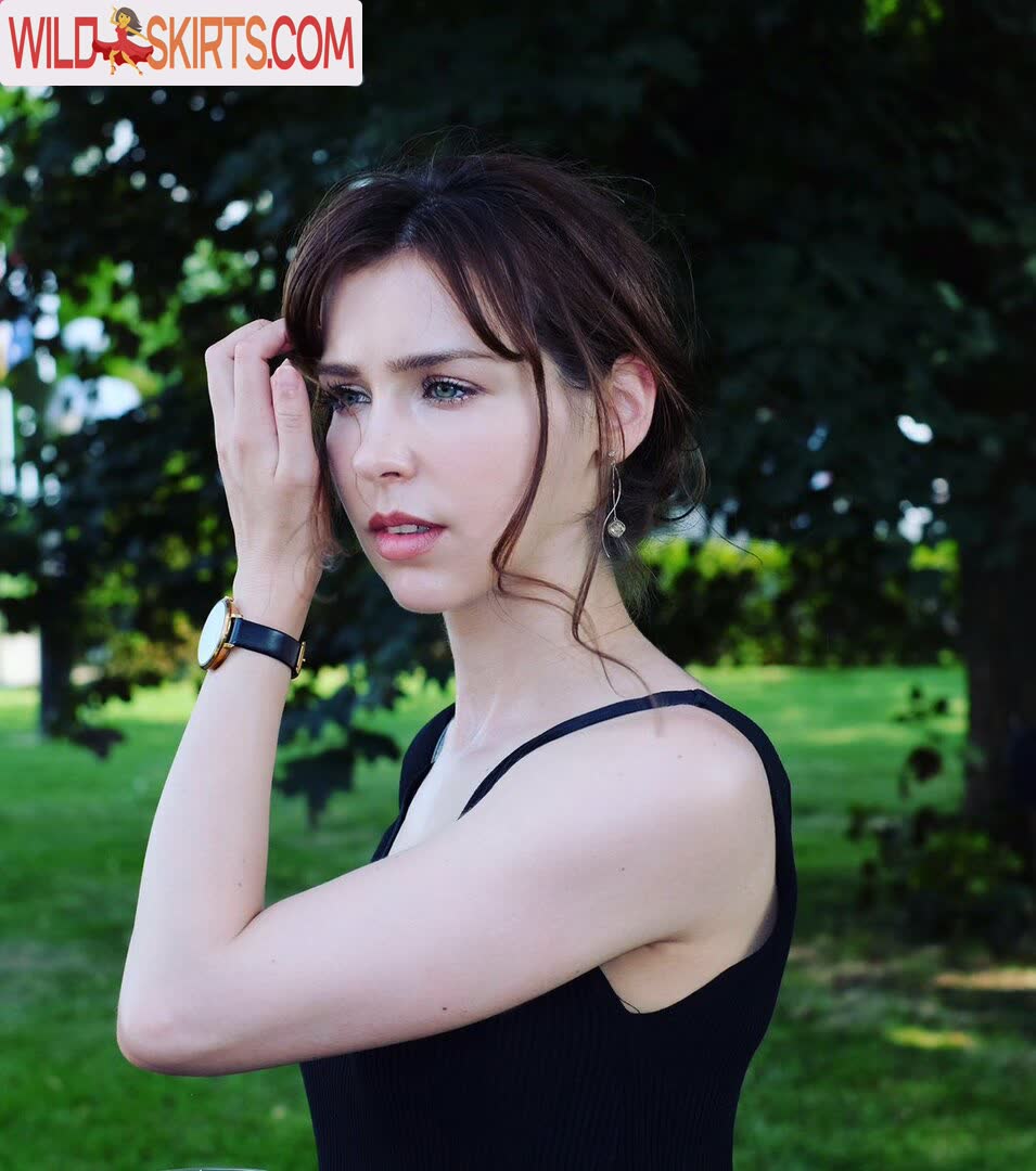 Stefanie Joosten nude leaked photo #147