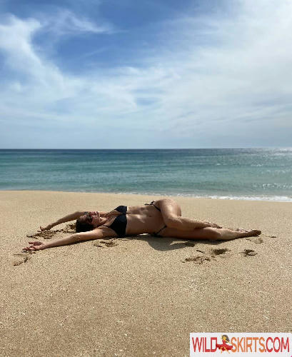 Stephanie Cayo / unlunar nude Instagram leaked photo #9