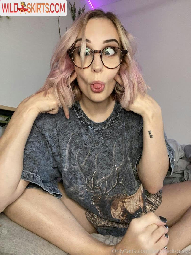 StonedToesXO / ustonedtoesxo nude OnlyFans leaked photo #7