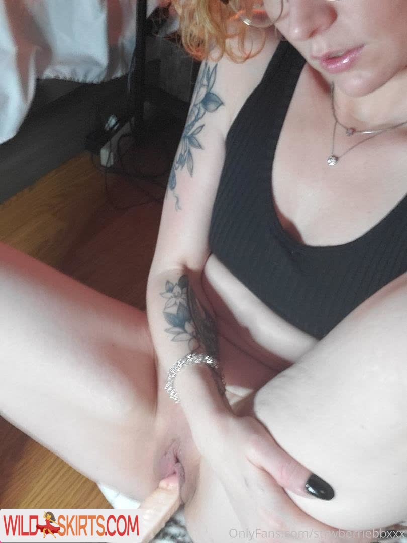 strwberriebbxxx / strwberriebbxxx / strwberrybbt nude OnlyFans, Instagram leaked photo #5