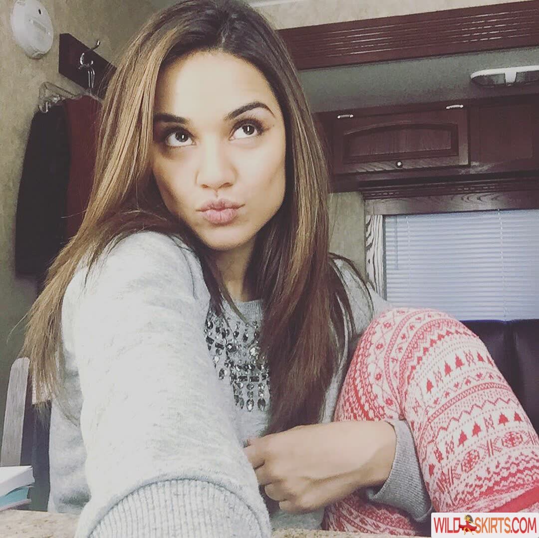 Summer Bishil nude leaked photo #8