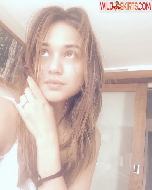 Summer Bishil / SummerBishil1 / summerybishil nude Instagram leaked photo #20