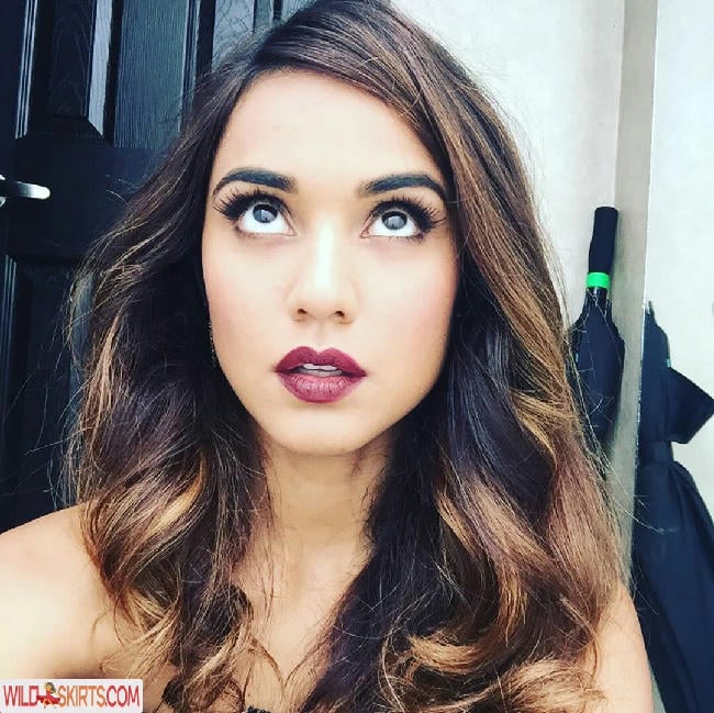 Summer Bishil / SummerBishil1 / summerybishil nude Instagram leaked photo #47