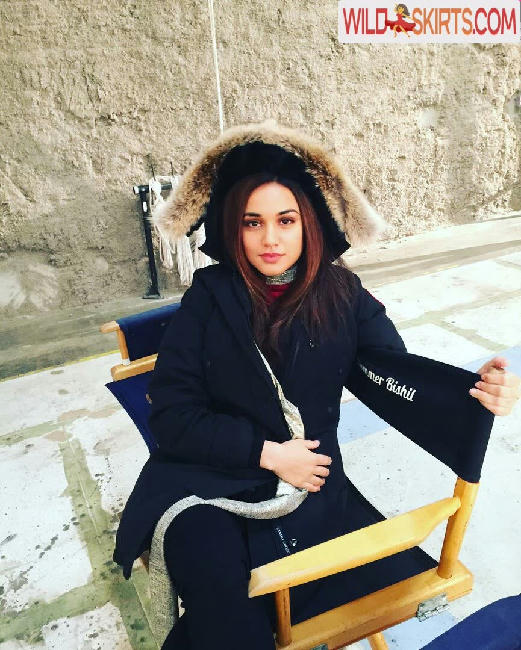 Summer Bishil / SummerBishil1 / summerybishil nude Instagram leaked photo #63