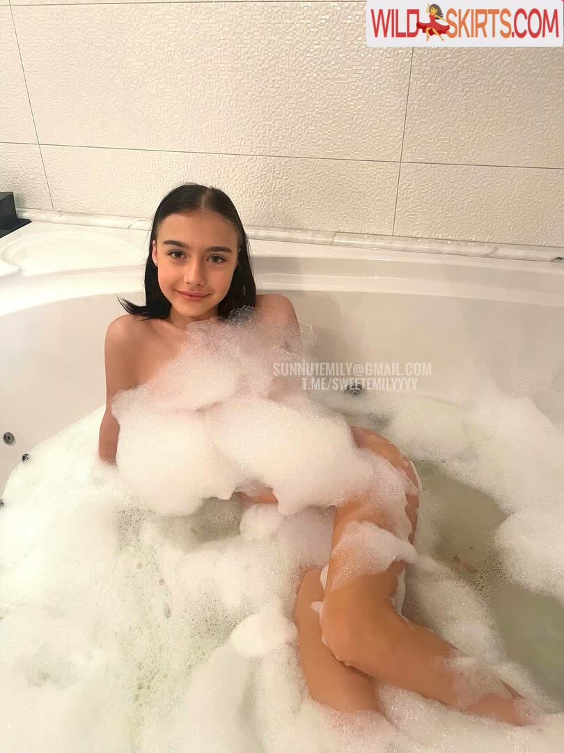 Sunny Emilly / Sunny Emy / SweetEmilyyyy / kylie.little.toes / sunny.emily.backup nude OnlyFans, Instagram leaked photo #18