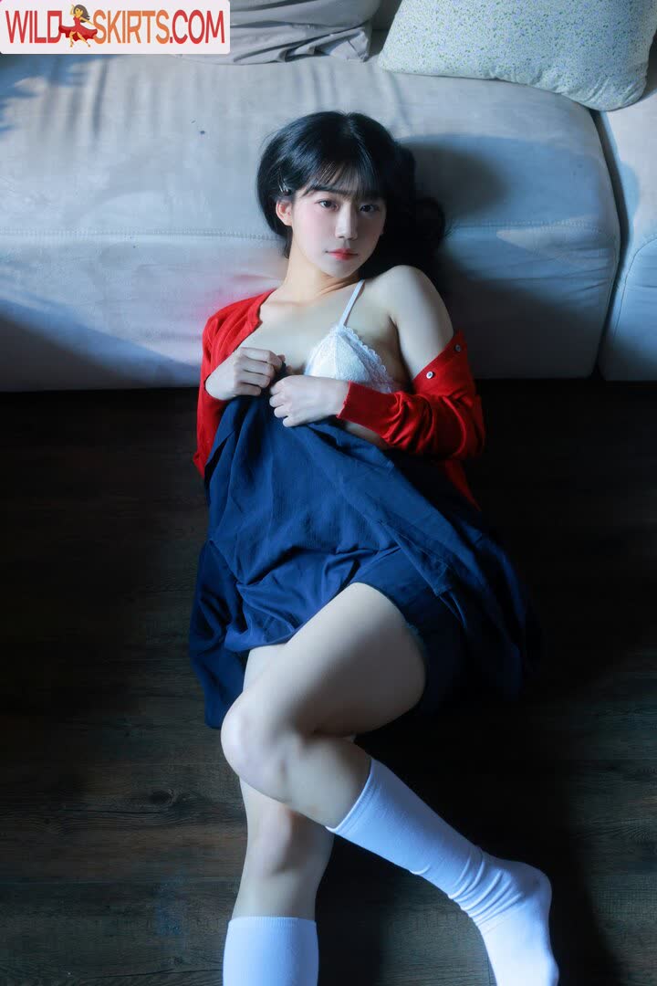 Super_yuisan nude leaked photo #18