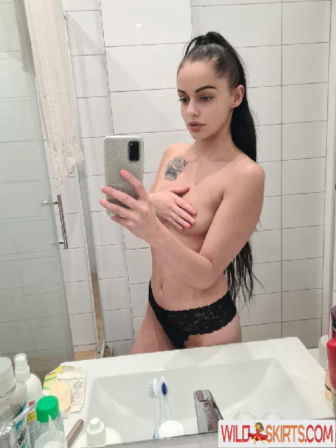 sweetflower07 / SweetTiny11 / little.sweet.tiny / sweetflower07 nude OnlyFans leaked photo #16