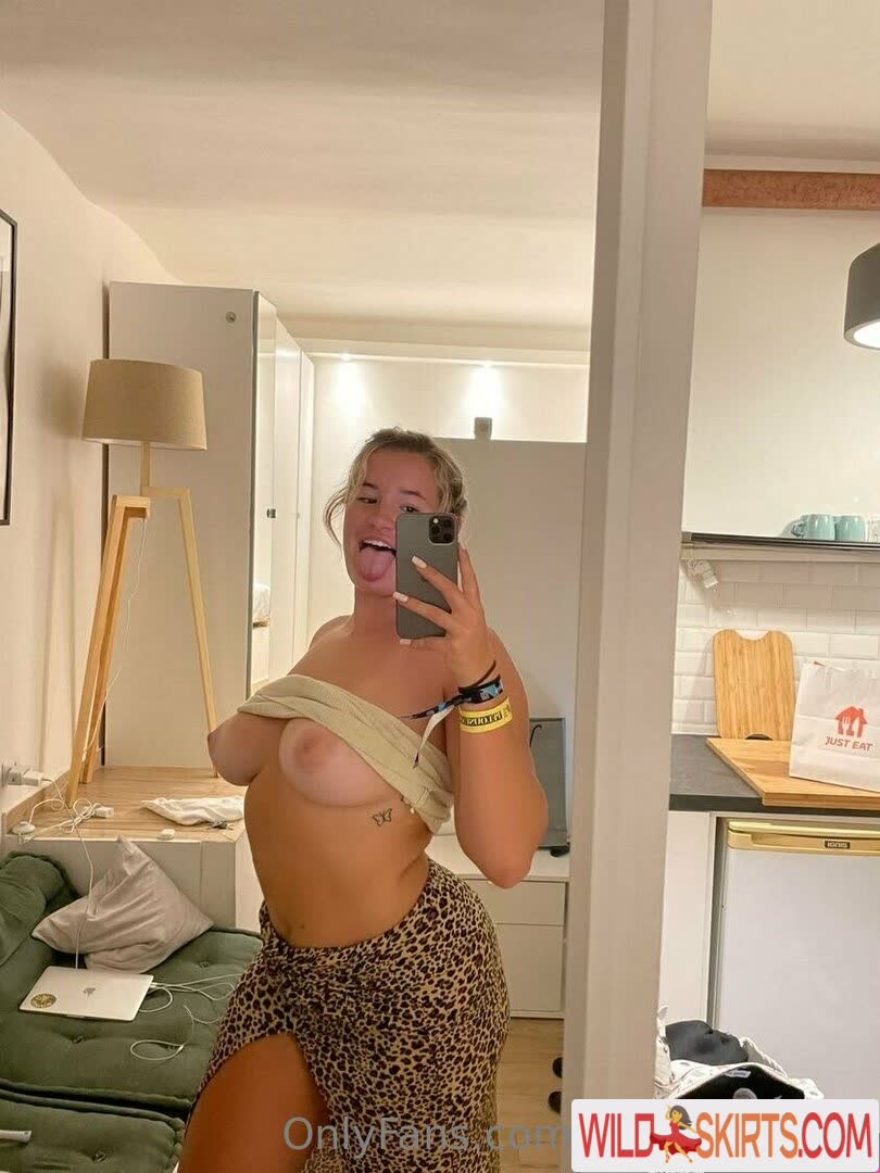 Sydney Wilson / finallylegal18 / sydney_wilsonxoxo nude OnlyFans, Instagram leaked photo #11