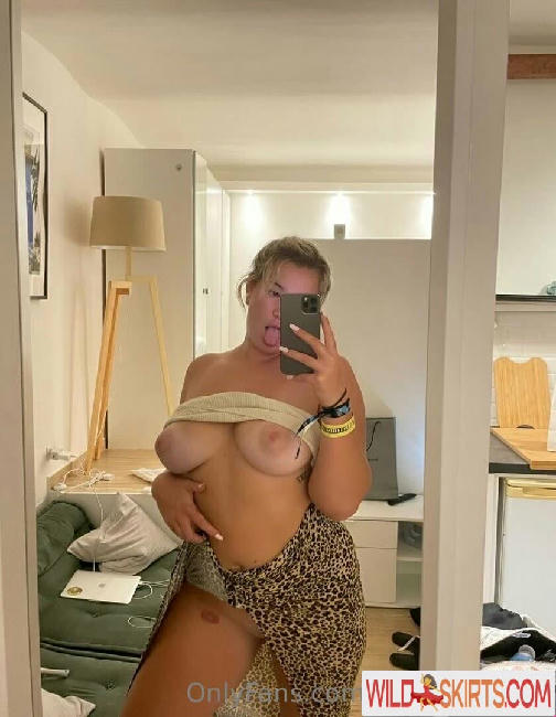 Sydney Wilson / finallylegal18 / sydney_wilsonxoxo nude OnlyFans, Instagram leaked photo #11