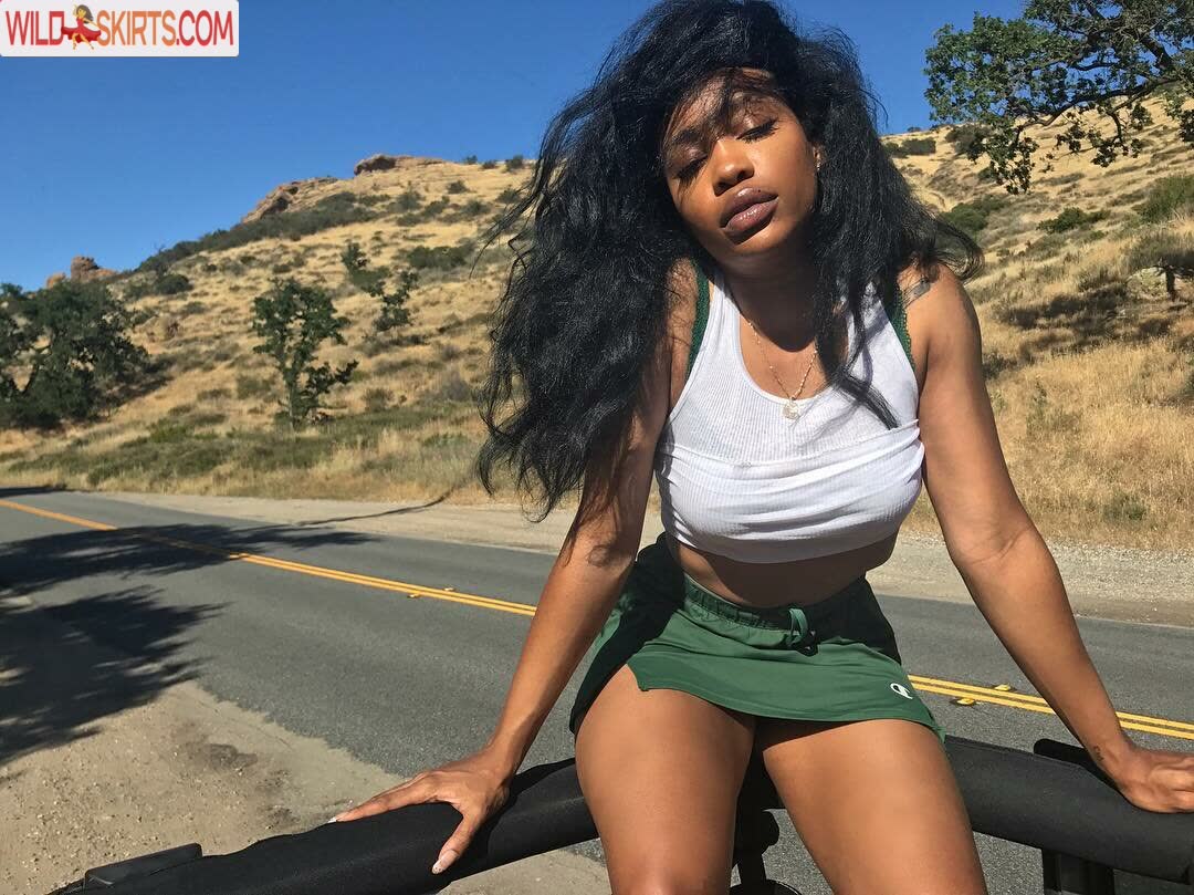 SZA / Solana Rowe / sza nude Instagram leaked photo #24