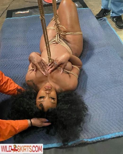 SZA / Solana Rowe / sza nude Instagram leaked photo #61