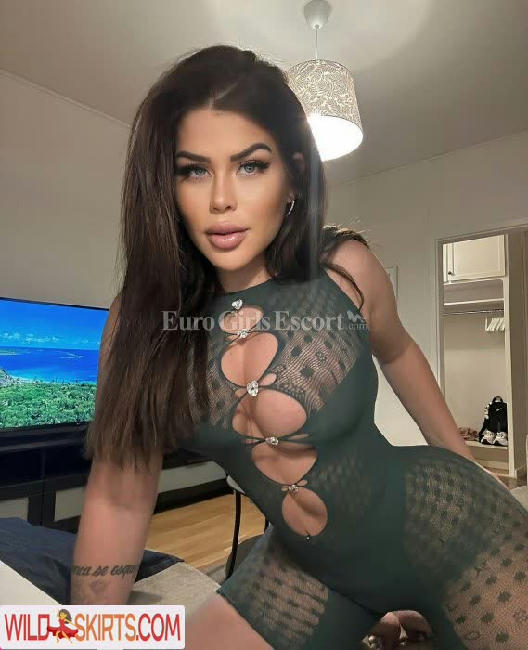 Tais Lambertini / taislambertini10 / talambertini_ nude OnlyFans, Instagram leaked photo #37