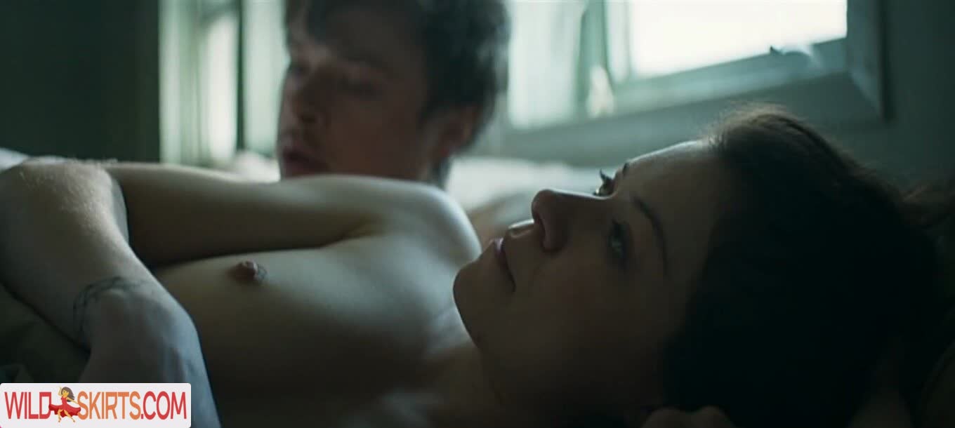 Tatiana Maslany nude leaked photo #8