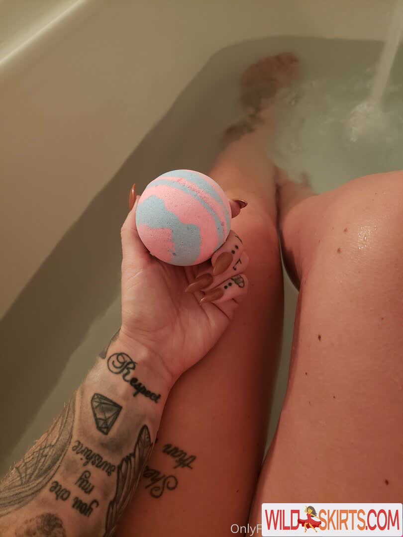 Tattooblondiexo nude leaked photo #29