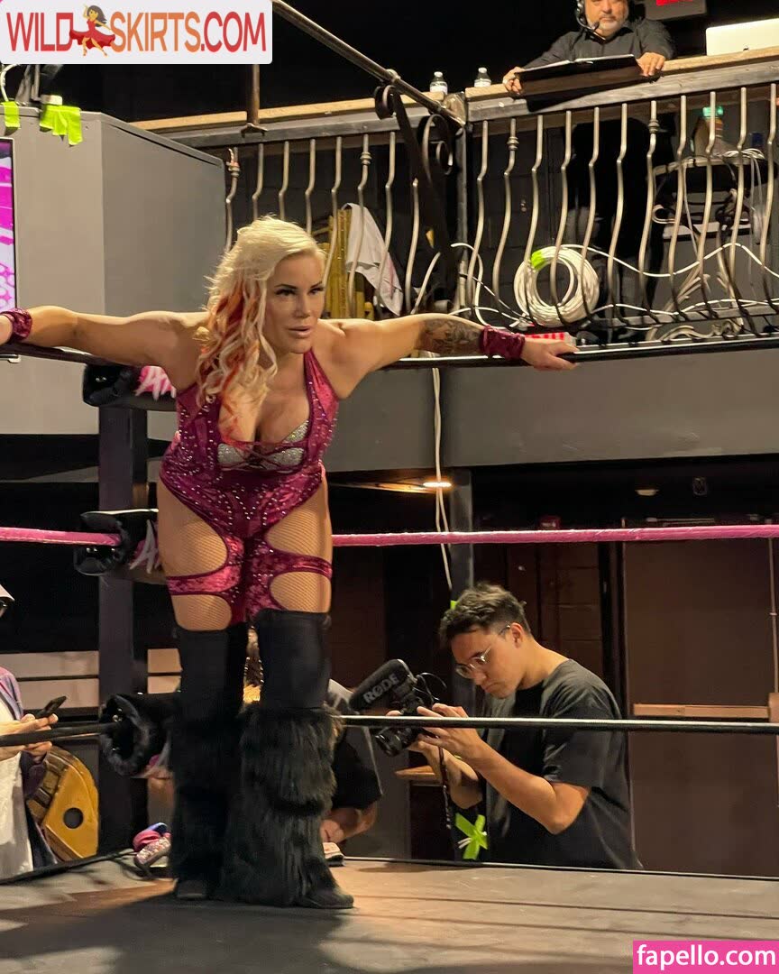 Taya Valkyrie nude leaked photo #2