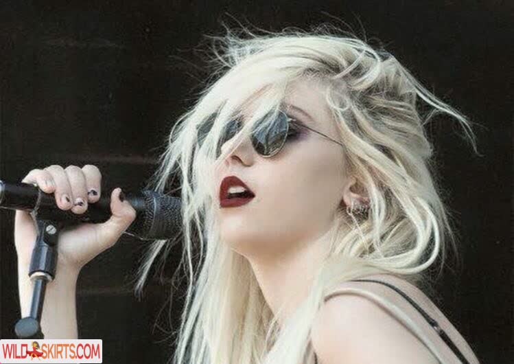 Taylor Momsen nude leaked photo #111