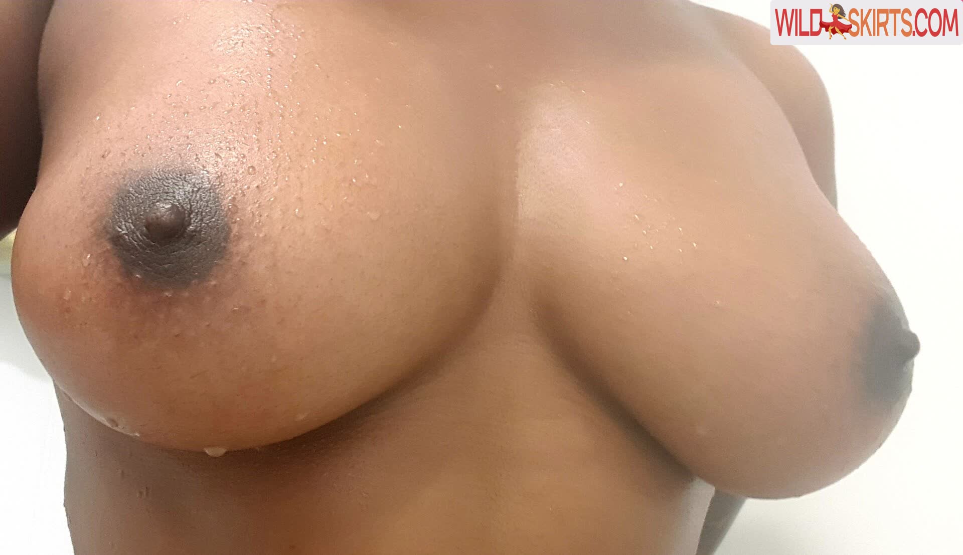 teasetoplease21 / thisteacherwearsmakeup nude Instagram leaked photo