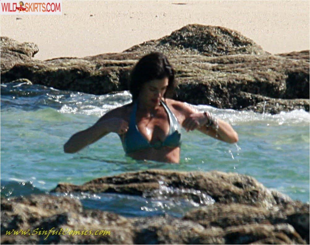 Teri Hatcher / officialterihatcher nude Instagram leaked photo #13