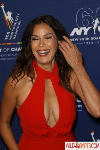 Teri Hatcher / officialterihatcher nude Instagram leaked photo #8