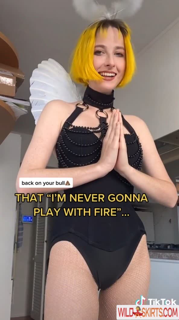 Tessa Violet / tessaviolet / thechronicmasochist nude OnlyFans, Instagram leaked photo #24