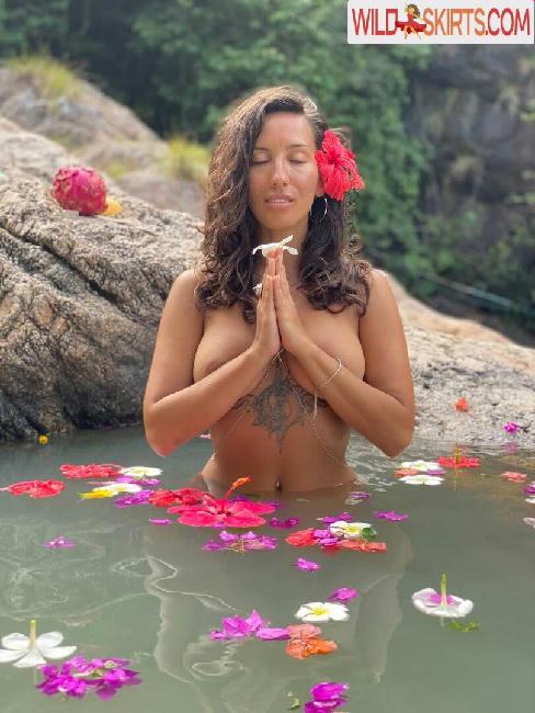 Thais-Yoga / Thaisyoga / extremely sexy / layla_yoga / thaisbpaim nude OnlyFans, Instagram leaked photo #29