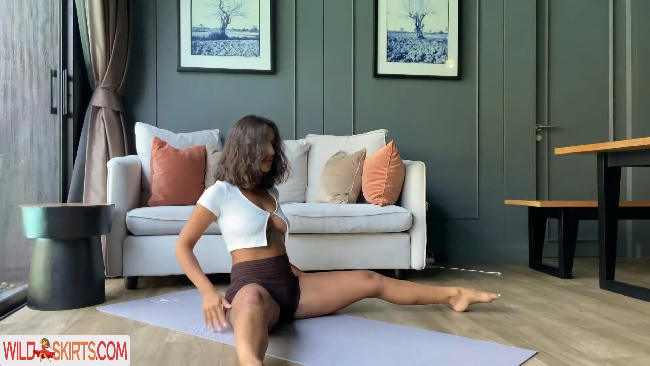 Thais-Yoga / Thaisyoga / extremely sexy / layla_yoga / thaisbpaim nude OnlyFans, Instagram leaked photo #56