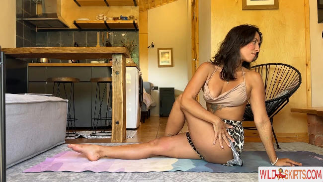 Thais-Yoga / Thaisyoga / extremely sexy / layla_yoga / thaisbpaim nude OnlyFans, Instagram leaked photo #64