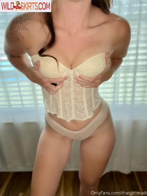 thatgirlmadi / p.r.e.t.t.y.l.u.h.m.a.d.i8.8 / thatgirlmadi nude OnlyFans, Instagram leaked photo #23