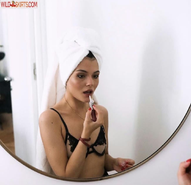 Thbnlaure / thbeggingbrat / thbnlaure nude OnlyFans, Instagram leaked photo #8