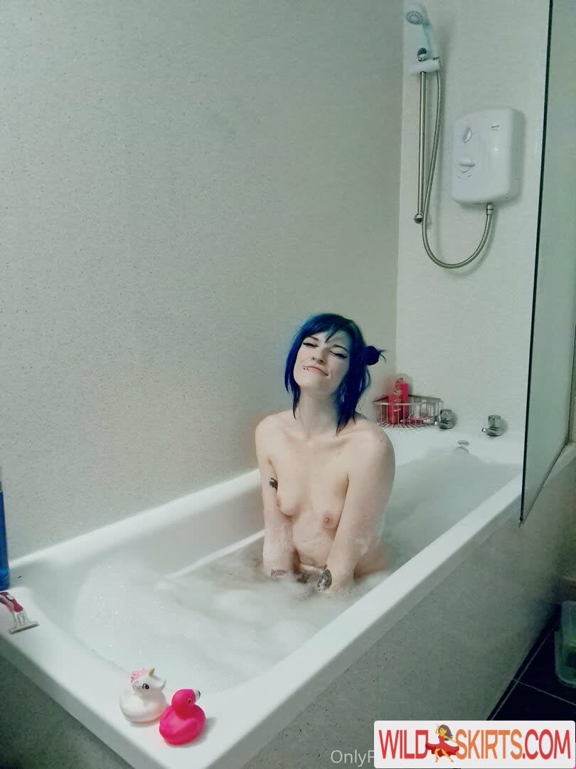 The Chaotic Waifu nude leaked photo #17