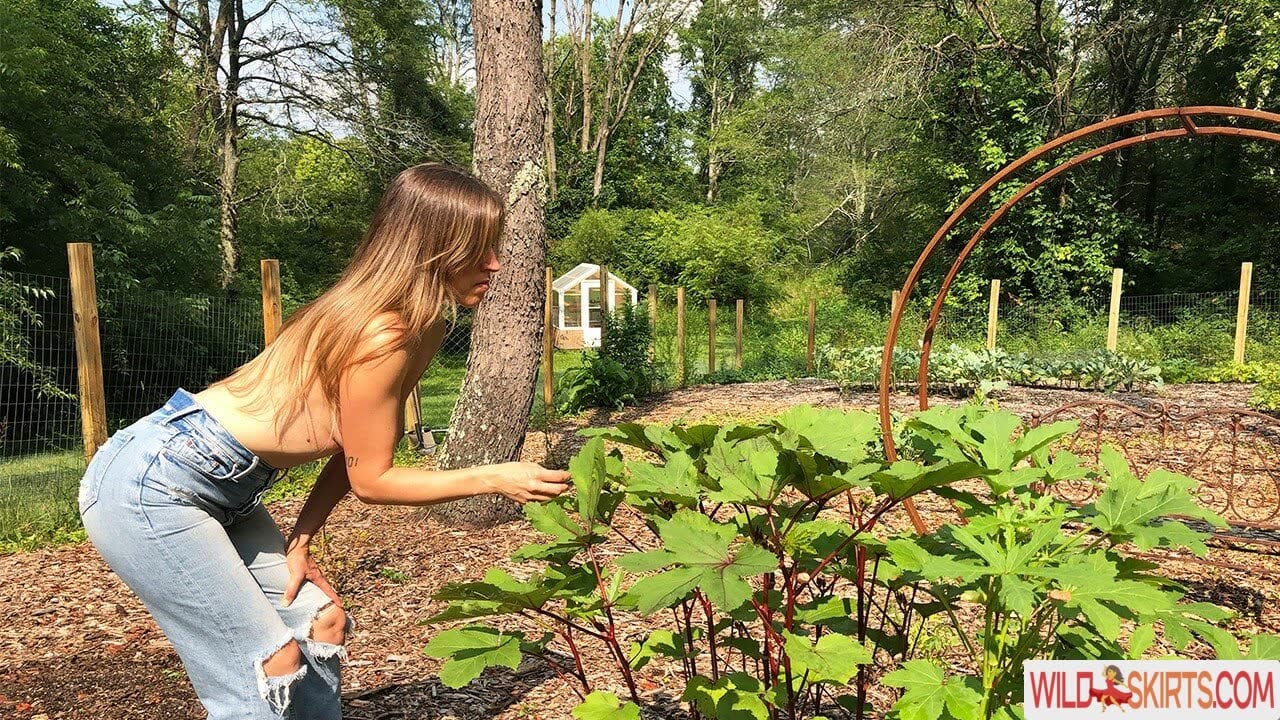 The Naked Gardener nude leaked photo #1