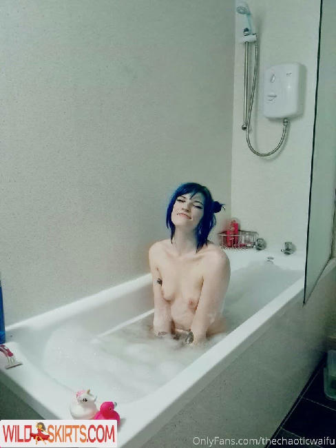 TheChaoticWaifu / thechaoticwaifu nude OnlyFans, Instagram leaked photo #92