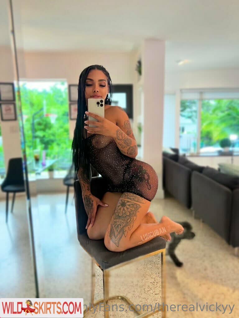 therealvickyy / _luhcuban / therealvickyy nude OnlyFans, Instagram leaked photo #2