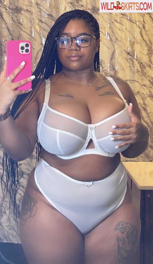 therealvictoria.b / iamtoriv / milanidime / therealvictoria.b nude OnlyFans, Instagram leaked photo #7