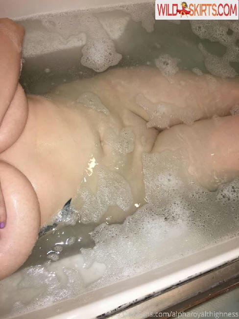 Theroyalthighness / alpharoyalthighness nude Instagram leaked photo #31