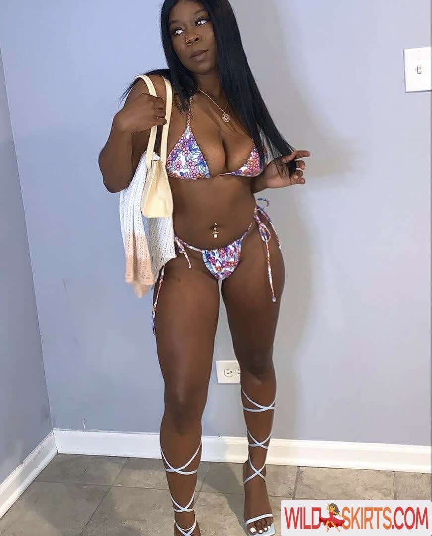 thick.trixxx / sharayyxxx / thick.trixxx nude OnlyFans leaked photo #9