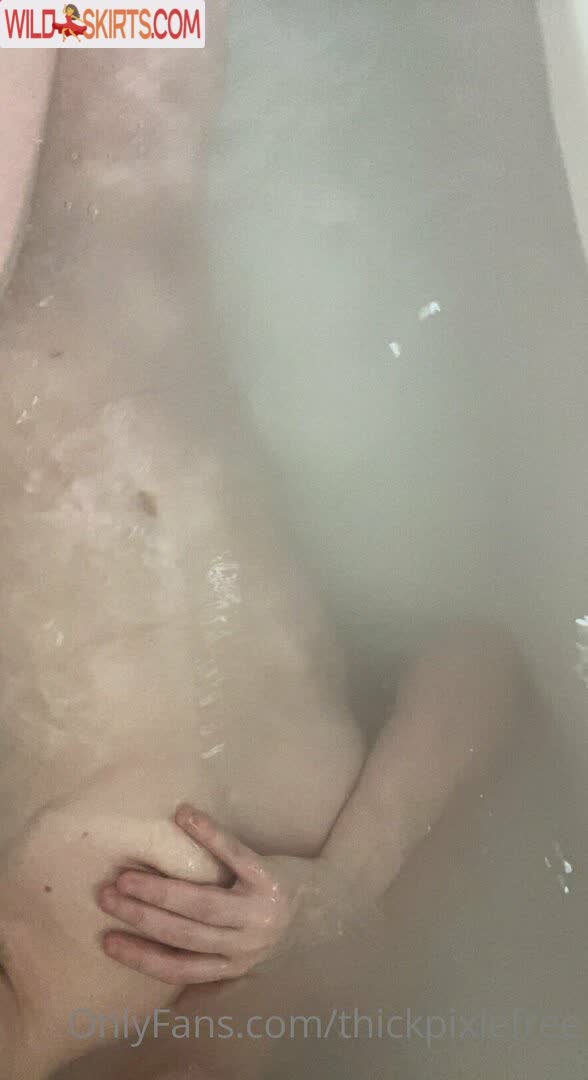 Thickpixiefree nude leaked photo #10