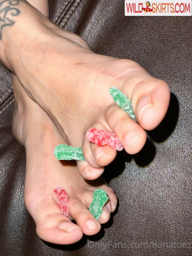 Tianataylortoes nude leaked photo #2