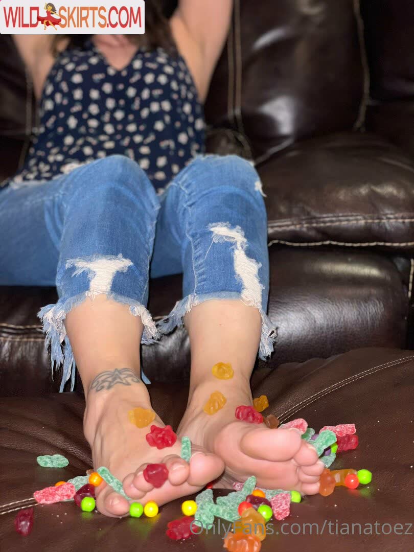 Tianataylortoes nude leaked photo #7