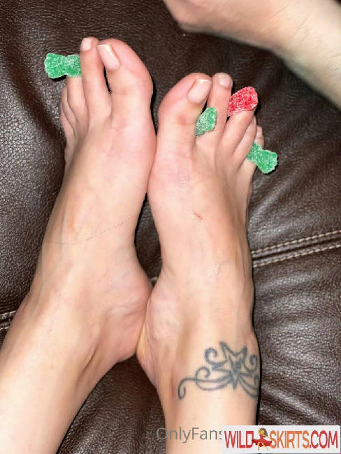 tianataylortoes / tianataylortoes / tianataylortoldme2 nude OnlyFans, Instagram leaked photo #8