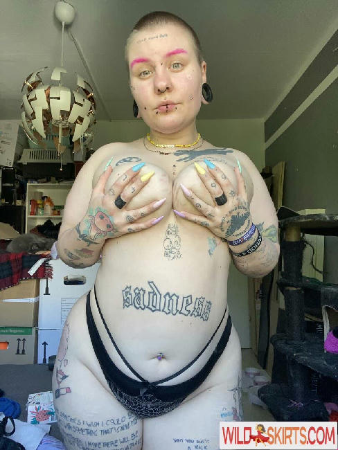 time.lady.bitch / elyse_myers / time.lady.bitch nude OnlyFans, Instagram leaked photo #3